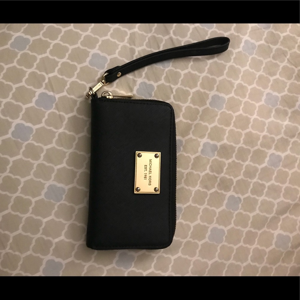 Michael Kors wristlet/ wallet